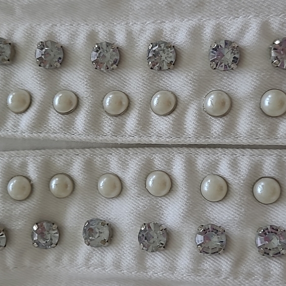 EUC Chicos embellished white Jean jacket. It is cropped. - Picture 2 of 4